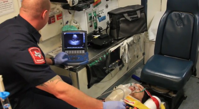 Ultrassonografia portátil para serviços de emergência